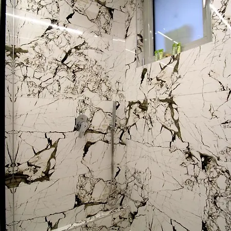 Luxury Jo-an * Ksamil