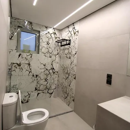 Luxury Jo-an Apartment Ksamil