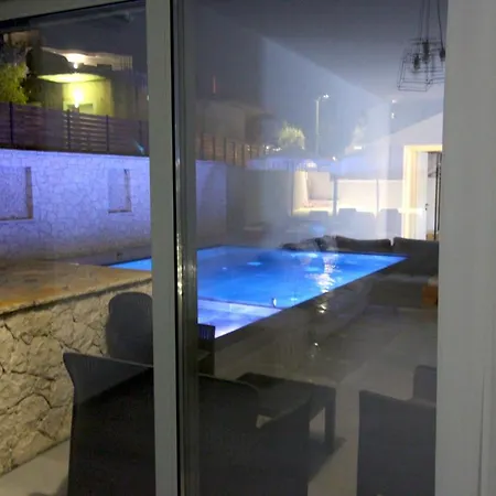 Luxury Jo-an Apartament