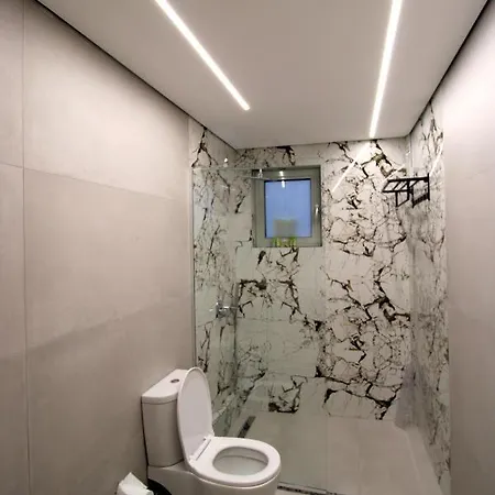 Luxury Jo-an *