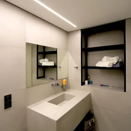Luxury Jo-an *